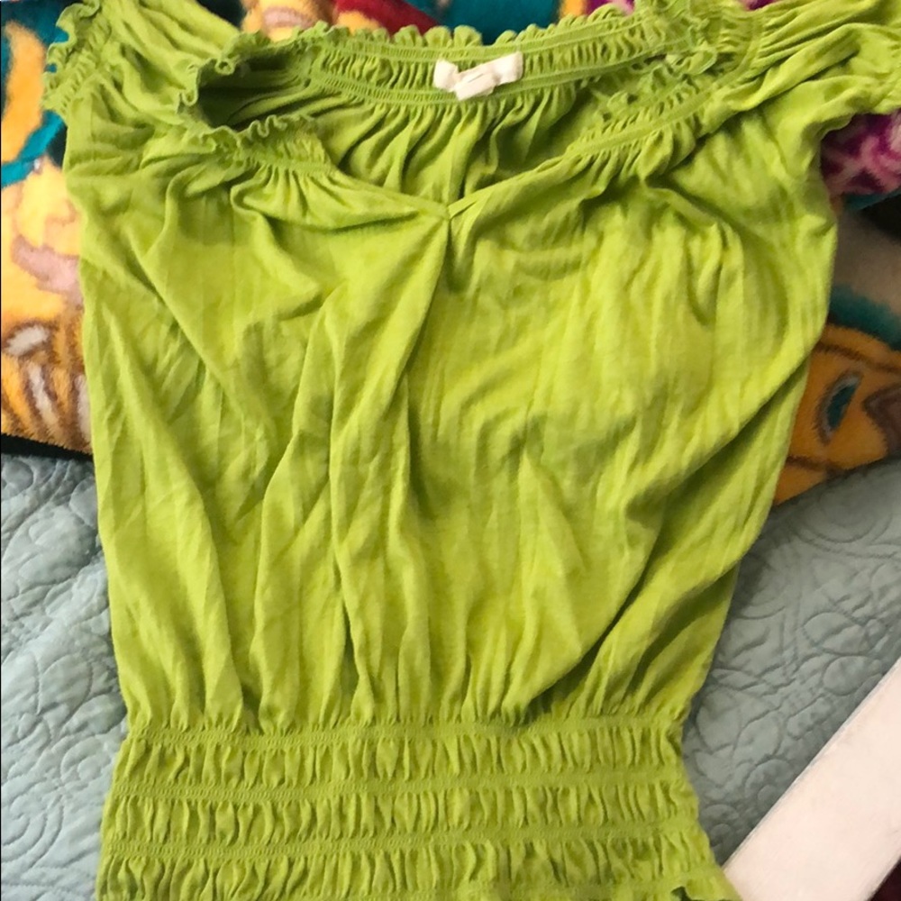 a green cute shirt